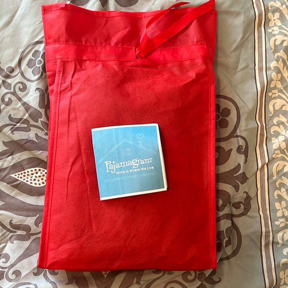 Pajamagram Loved personalized with “Kim” embroidery - Picture 11 of 12